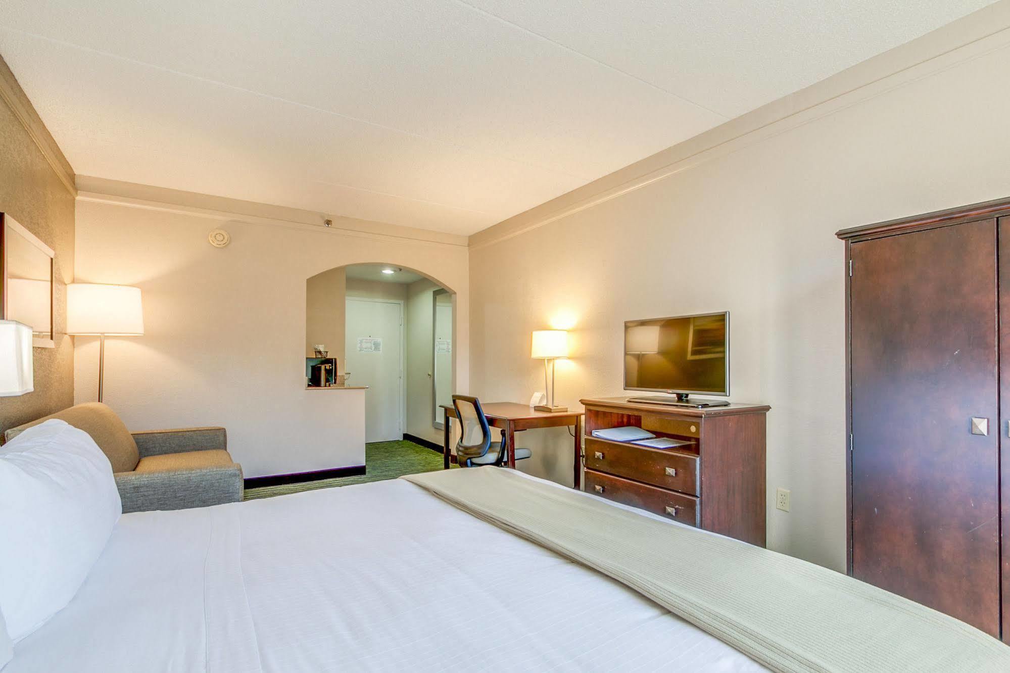 Holiday Inn Express Hotel & Suites Midlothian Turnpike By Ihg North Chesterfield Exterior foto